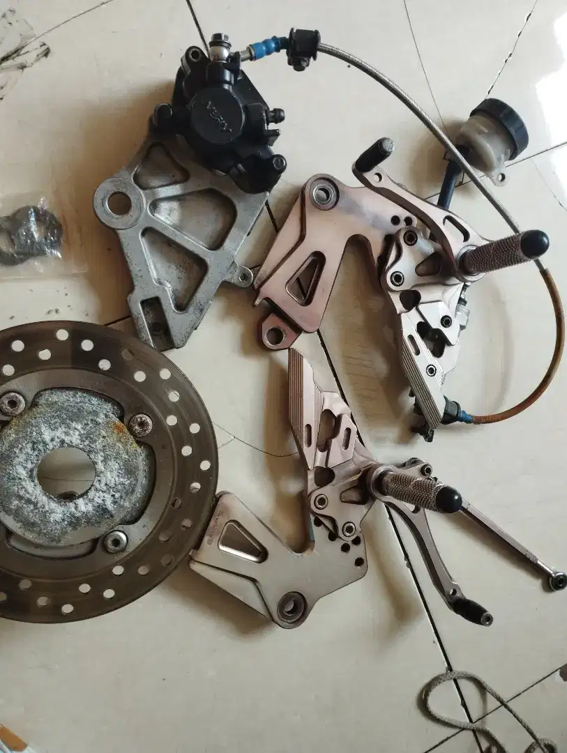 Cakram belakang dan step underbone copotan byson