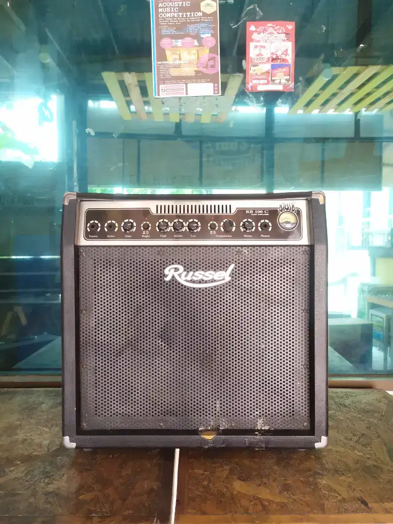 Russel RB100C Amplifier bass sound bass