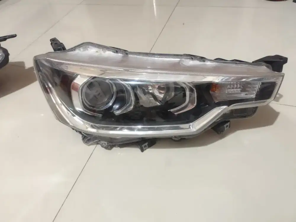 Head Lamp Front New Ertiga