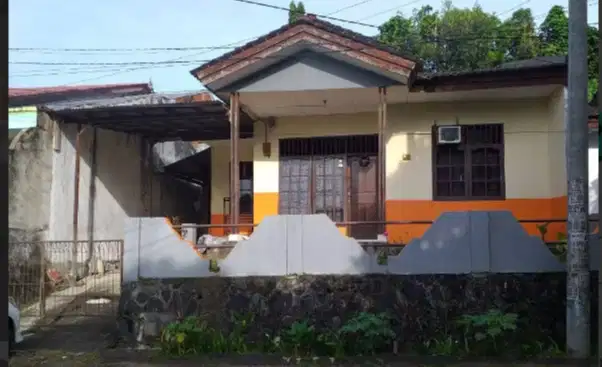 Banting Harga Dijual murah rumah di Kombos Permai Manado harga miring