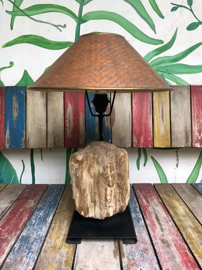 Table Lamp Batu Fosil