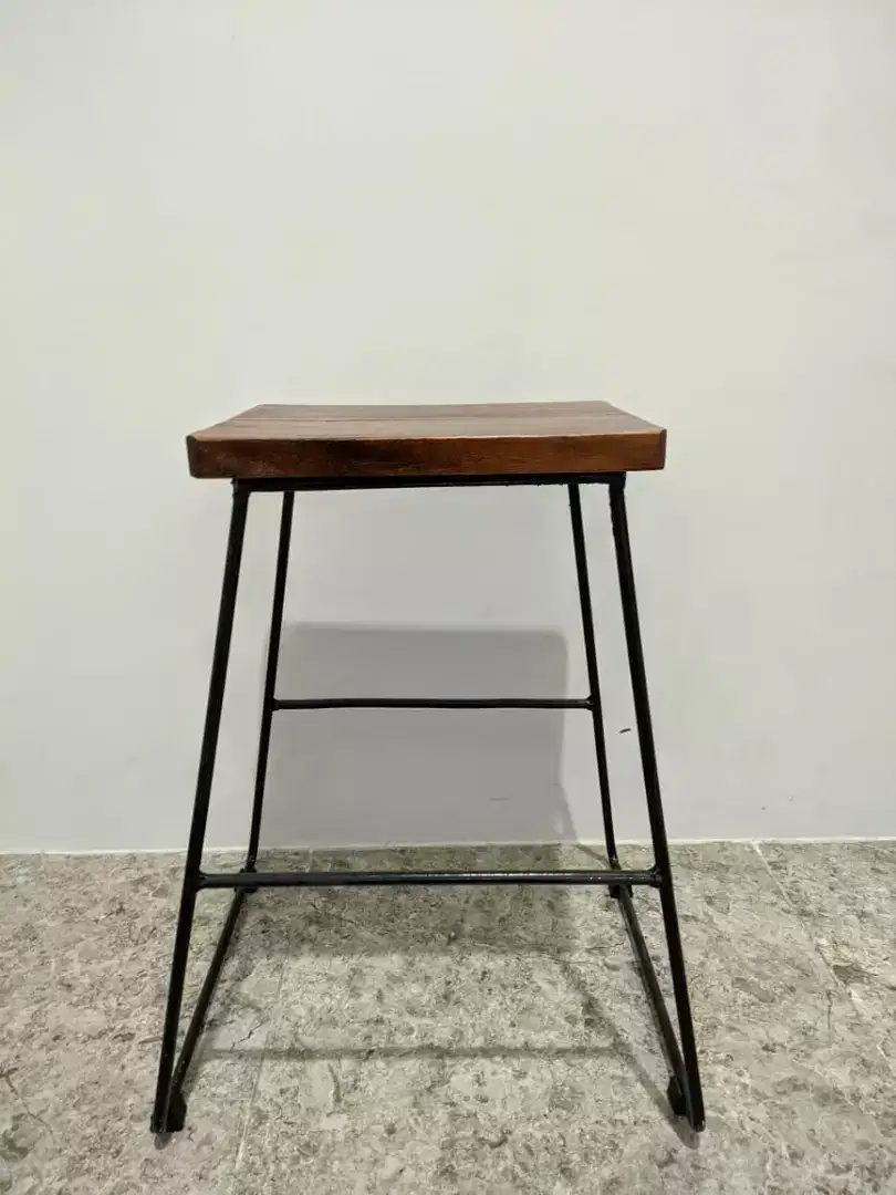 Kursi kotak 50 cm