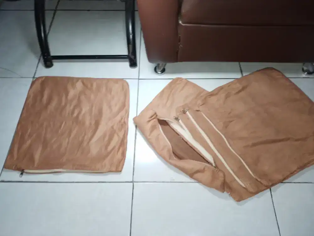 Sarung bantal sofa coklat, size P48cm L48cm, ada 5pcs,bahan halus,nego