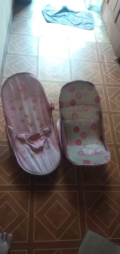 Kursi mandi bayi, beli 1 gratis 1