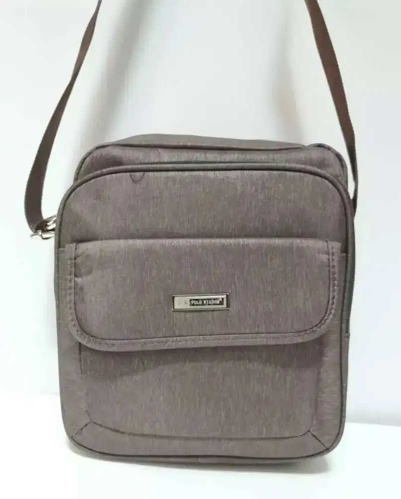 Polo Wisdom Tas Slempang Impor Elegan