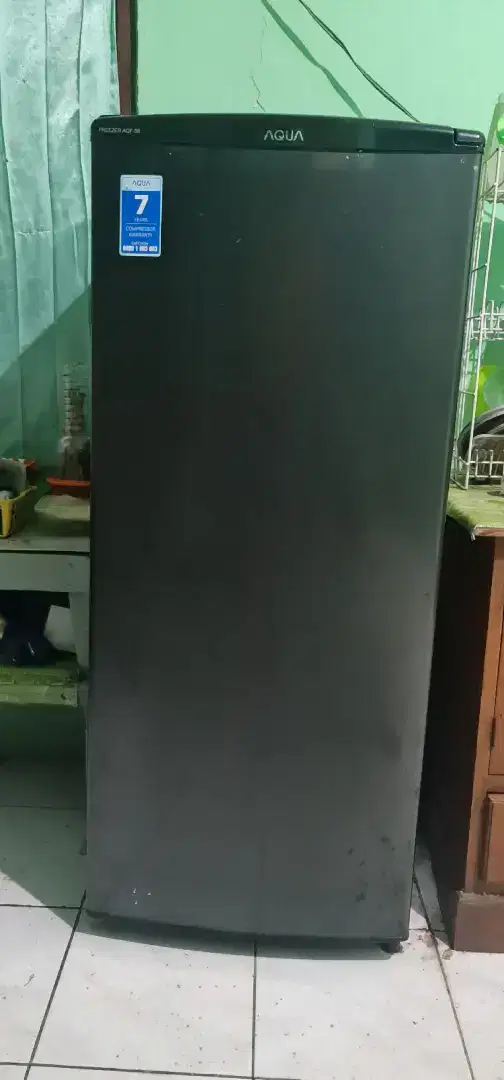 Kulkas freezer aqua