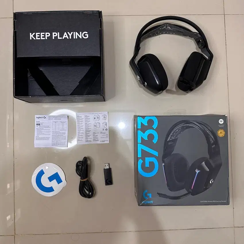 Logitech G733 LIGHTSPEED Wireless 7.1 Surround Gaming Headset  - Hitam