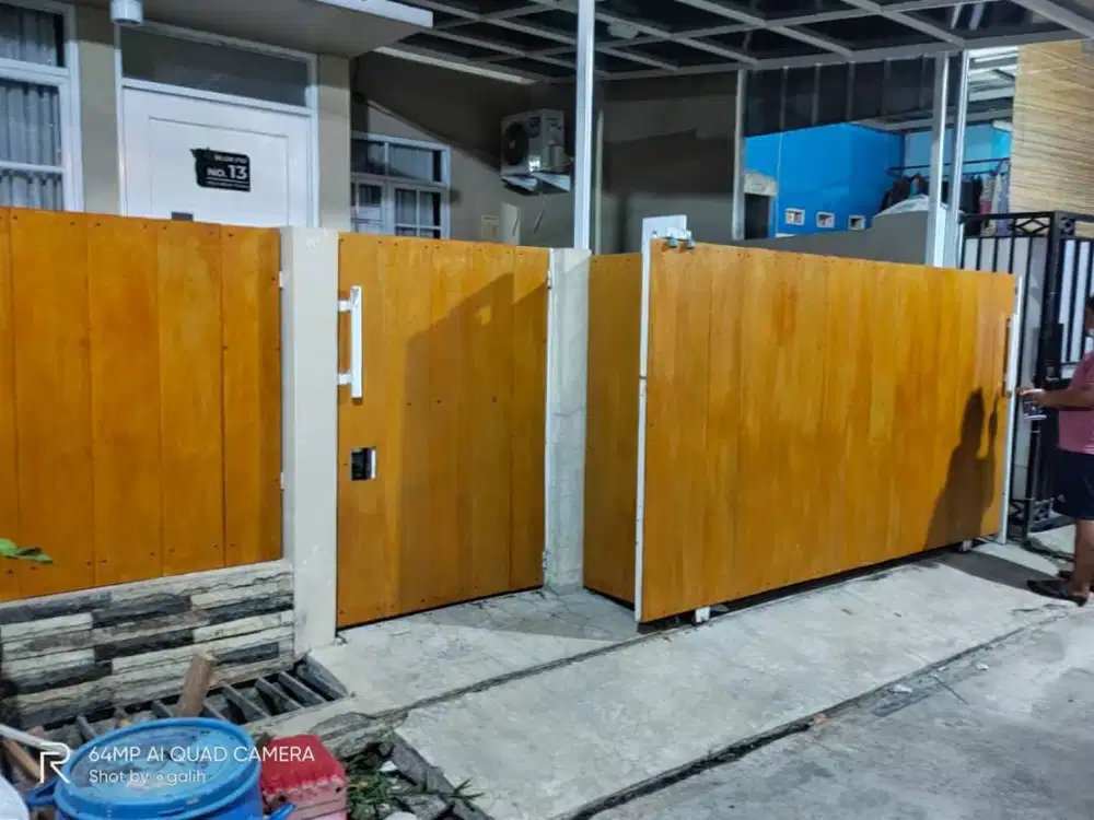 RUMAH MODERN VILLA INDAH PERMAI