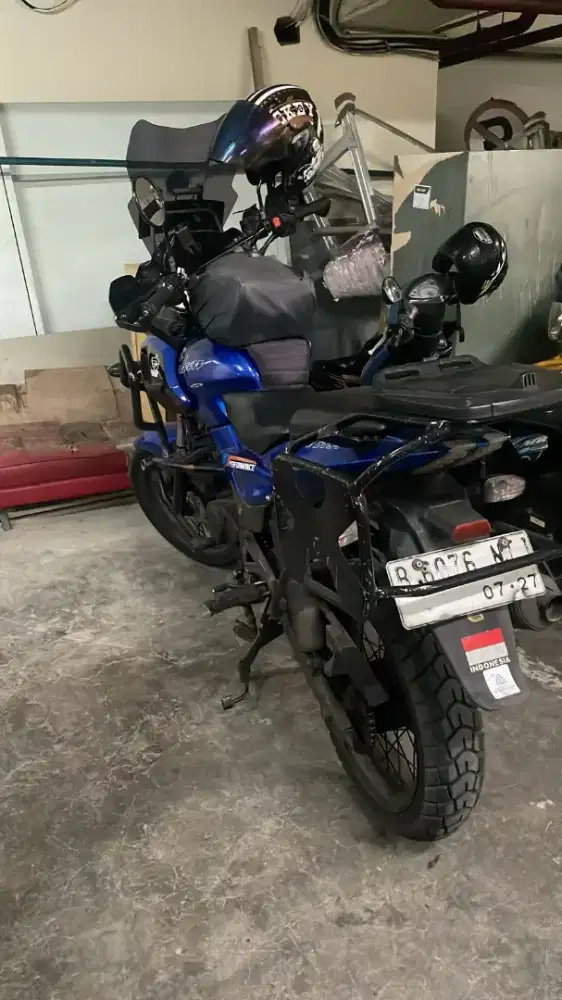Bajaj Pulsar 220