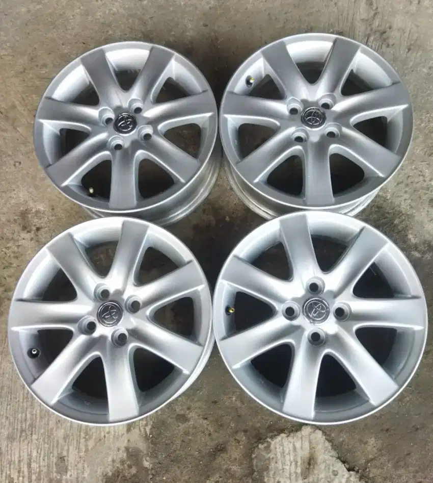 Velg toyota vios ring 15 pcd 100 baut 4