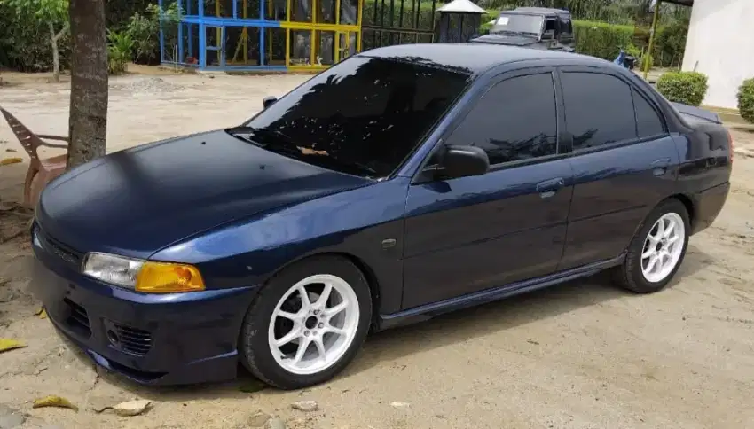 Mitsubishi Lancer & kijang pick up kf50