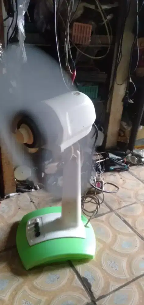 Kipas angin meja berkualitas uk 10 kond normal yah kencang tengok jg