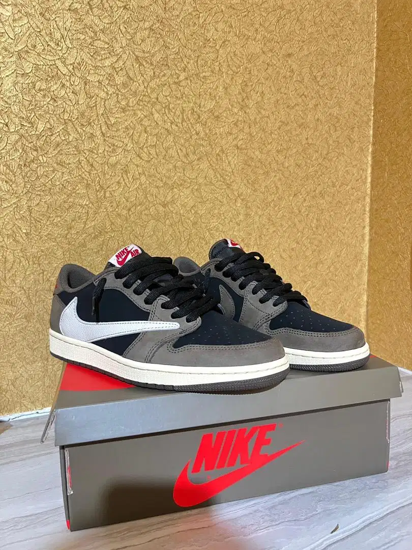 Jordan 1 Low OG SP Travis Scott Mocha 9.5 Us