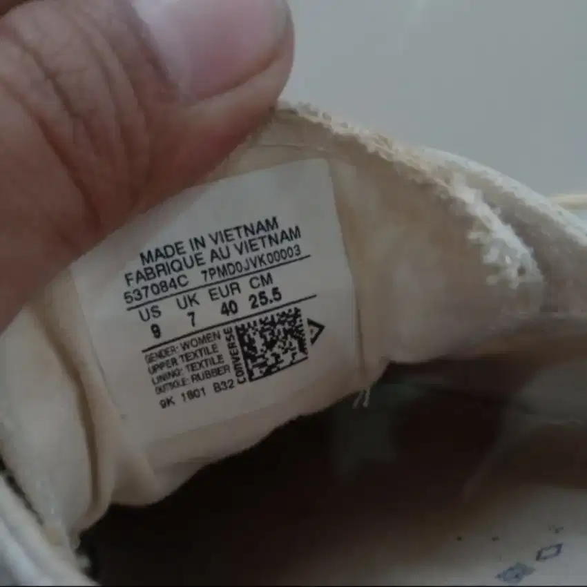 sepatu sneaker putih 40 / sepatu converse