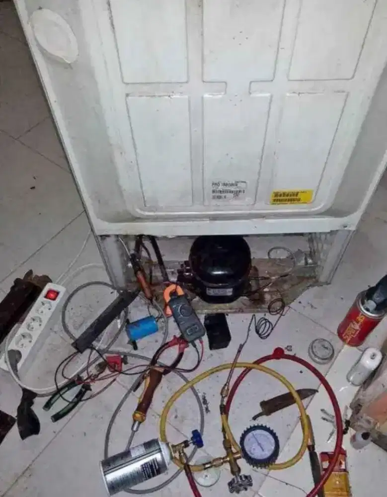 Bongka/pasang AC service ac servic mesin cuci servic kulkas tv jetpam