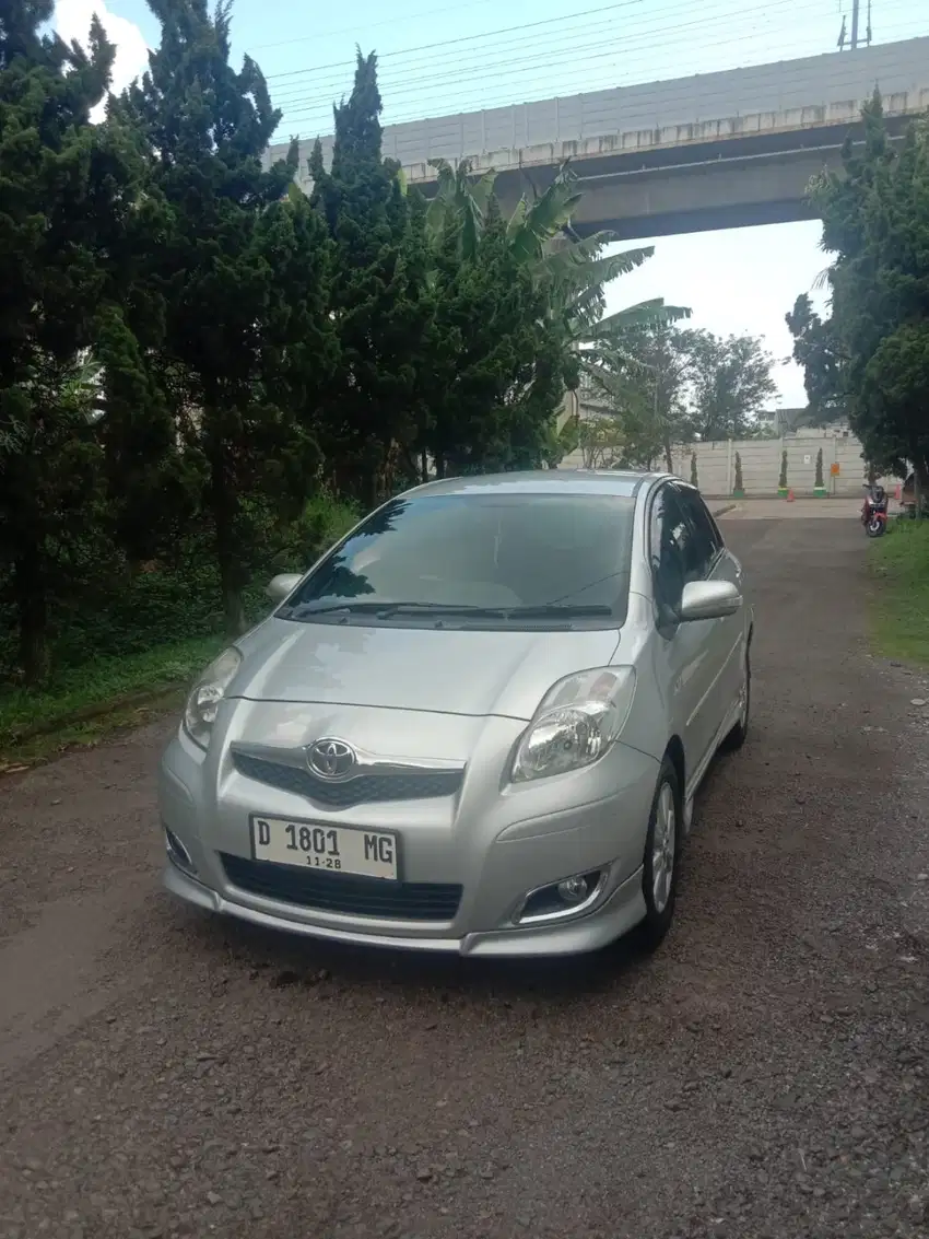 Jual Mobil Toyota Yaris S Limited 2012