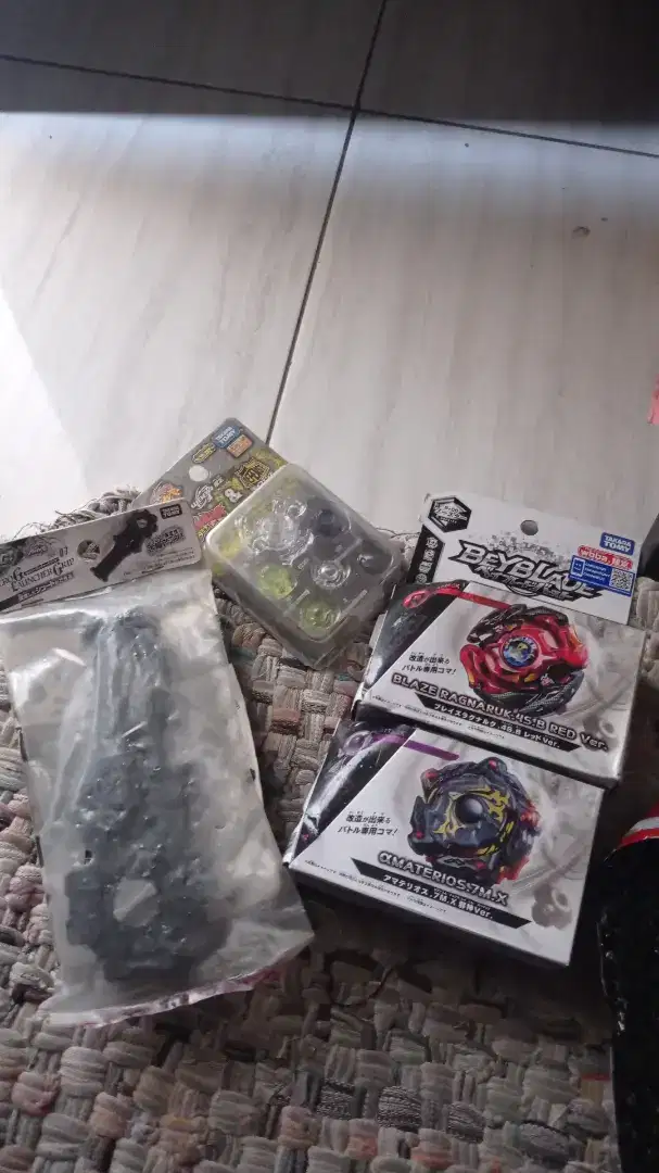 Beyblade takara tommy materios ragnaruk dan launcher