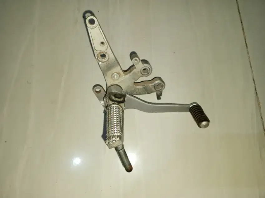 postep depan kanan R15 V2 orisinil
