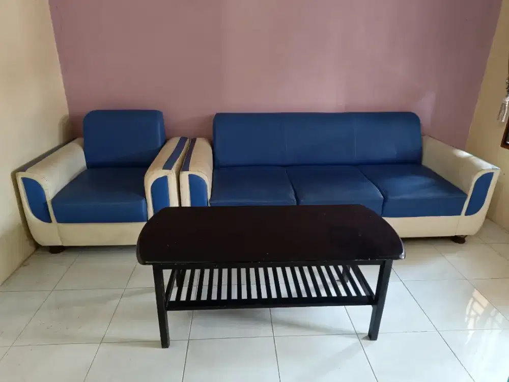 Sofa biru putih plus meja