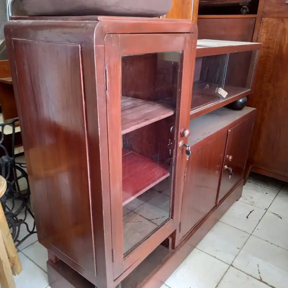 Bufet Bola Jati Kuno