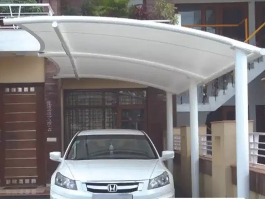 Pasang kanopi membran di gedung