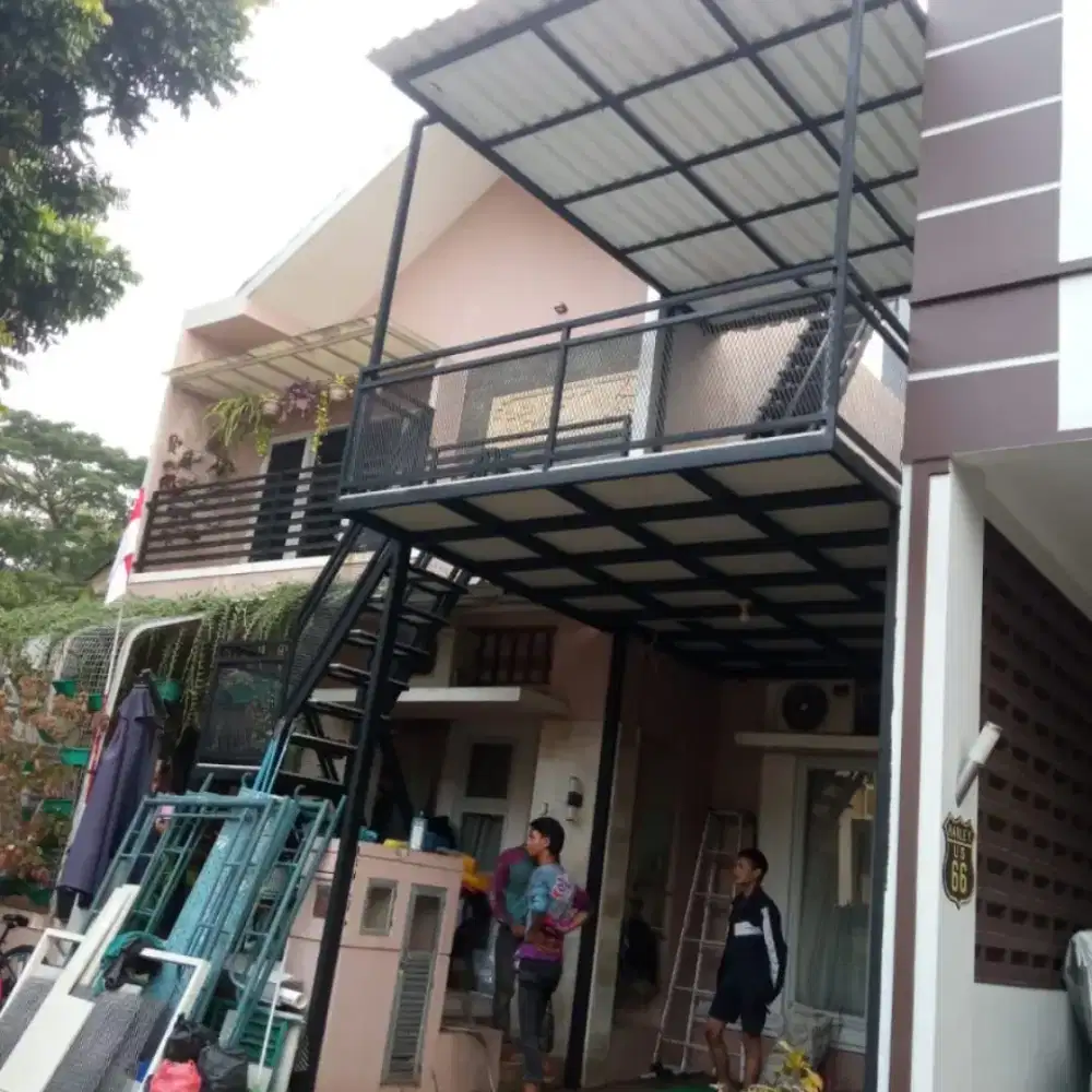 Mezzanine outdor luar