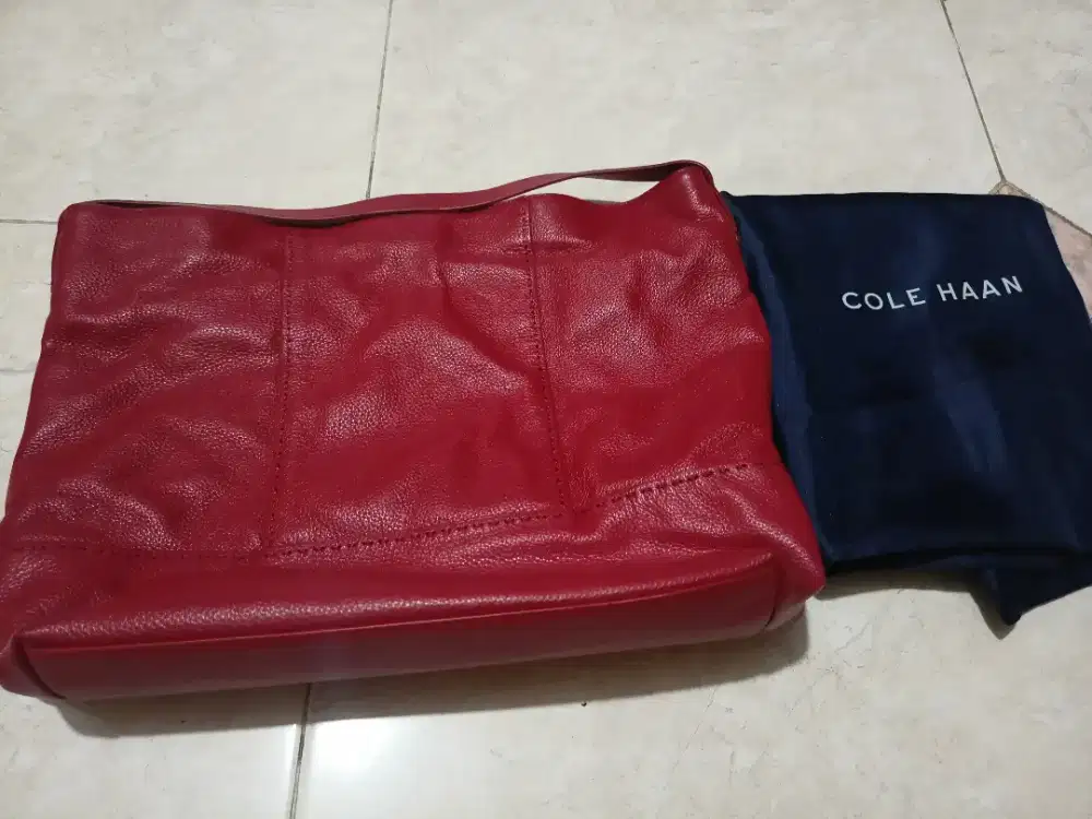 Tas Wanita merk COLE HAAN