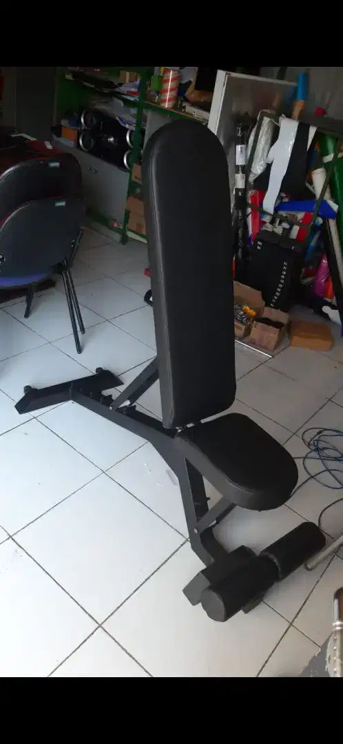 Bangku fitness adjustable bench. Bangku gym