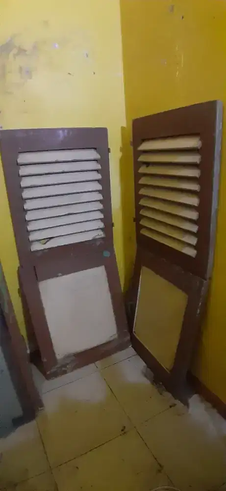 jendela kepryak 2 set kayu jati lawas