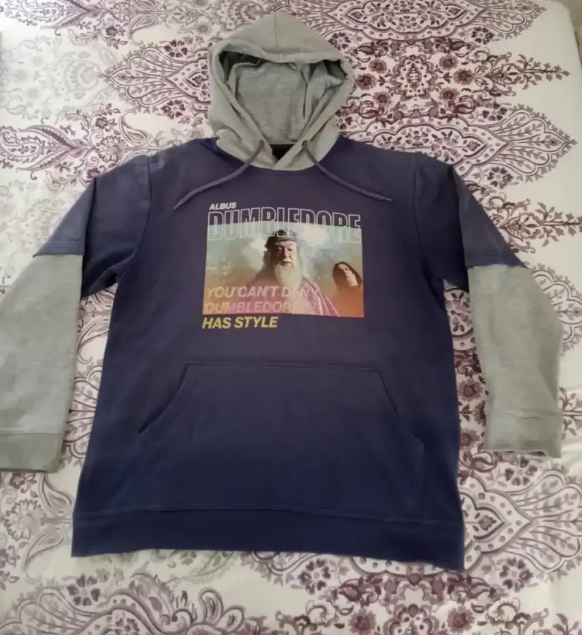 Dijual jaket Hoodie merk : NEVADA seri Harry Potter. Uk : XL.