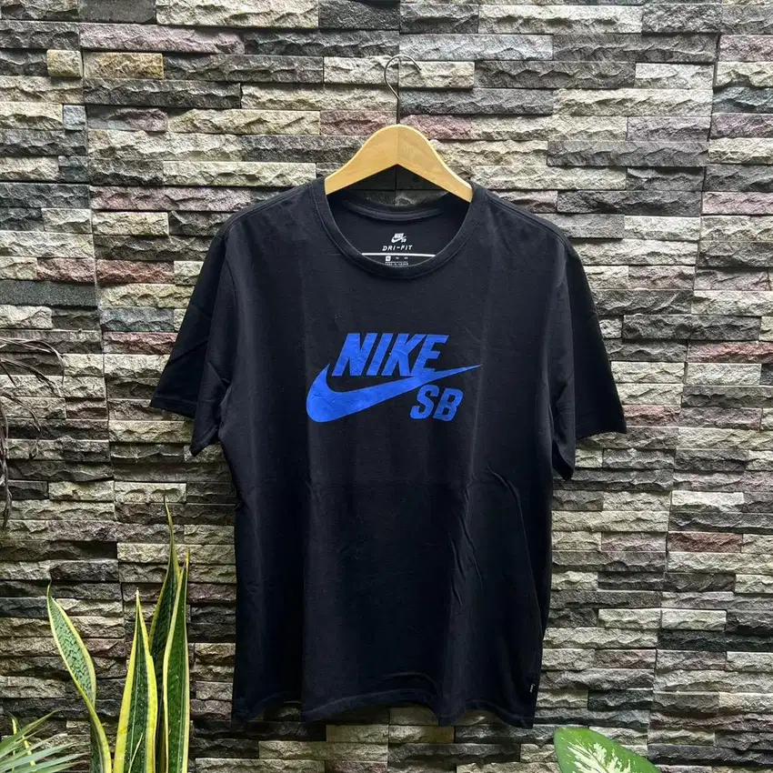 Kaos nike sb vintage hitam