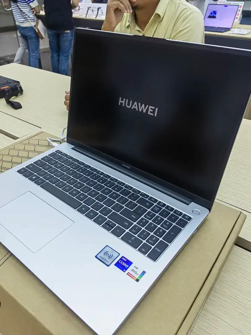 Laptop Kerja Huawei Matebook D16 i9 Gen13