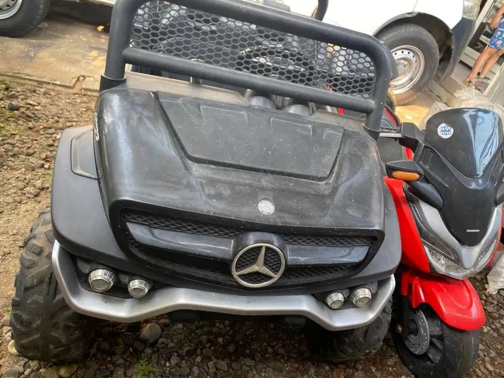 Mobil aki unikid unimog UK738