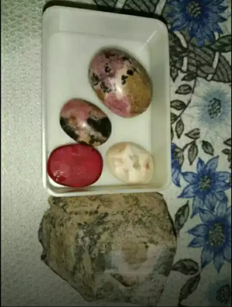 Batuan mulia investasi