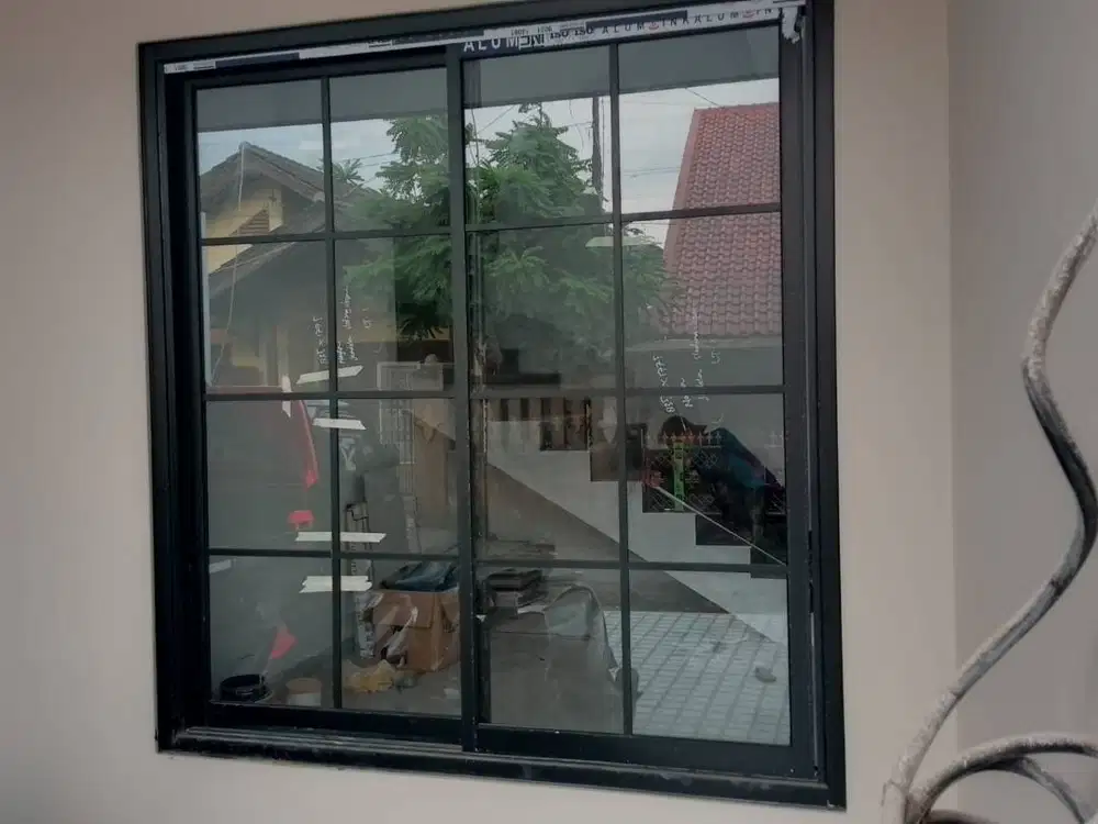 Pintu Aluminium-kaca