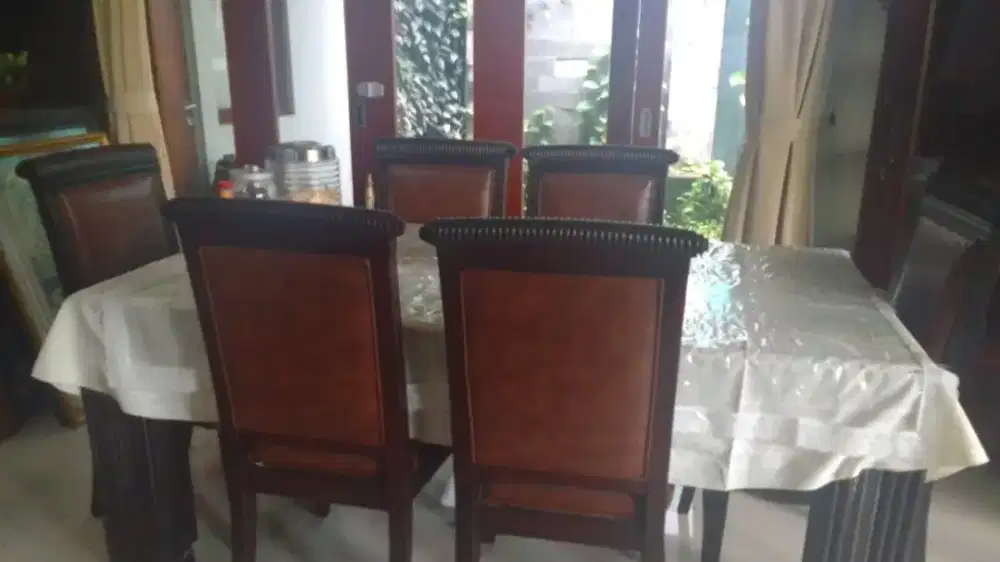 Meja makan besar 1 set dengan kursi