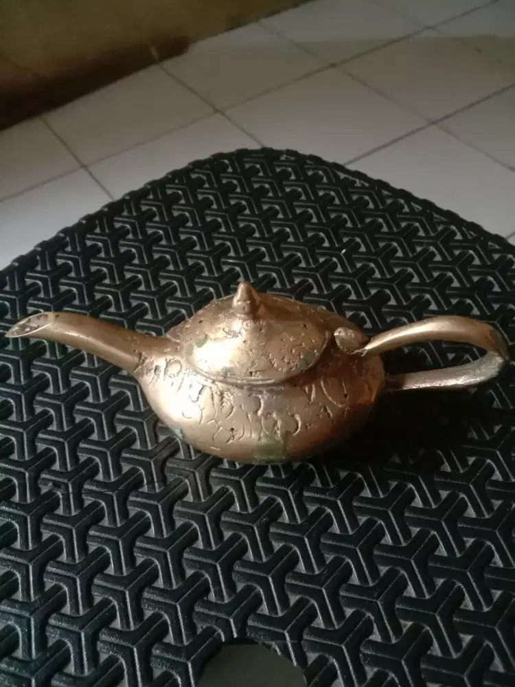 Teko antik aladdin 1001 malam