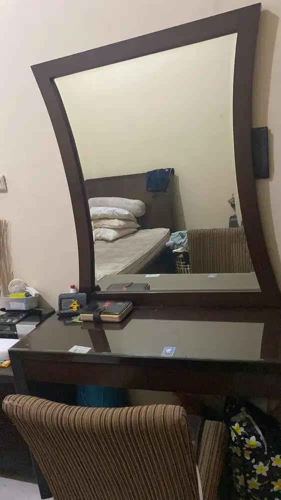 Lemari, dipan, bufet, meja kayu, nakas