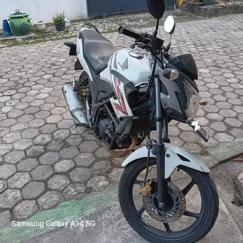 Dijual Motor CB 150R