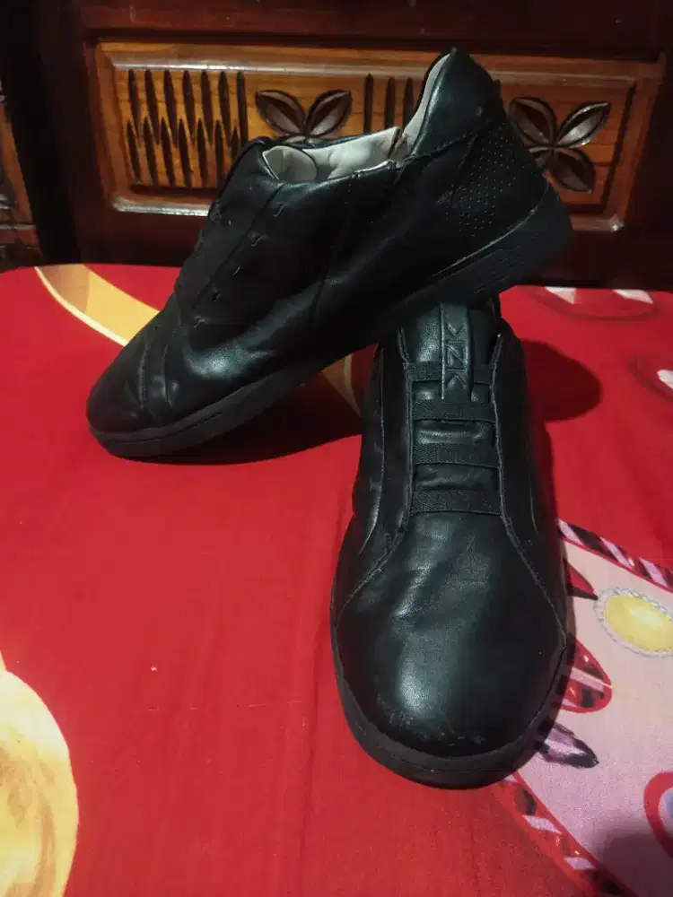 SEPATU BRAND KIZIK KZK