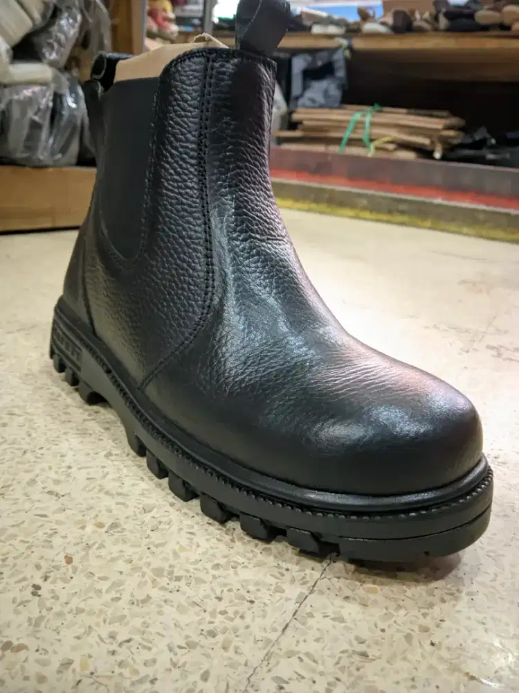 Sepatu Safety Boots Asli Kulit