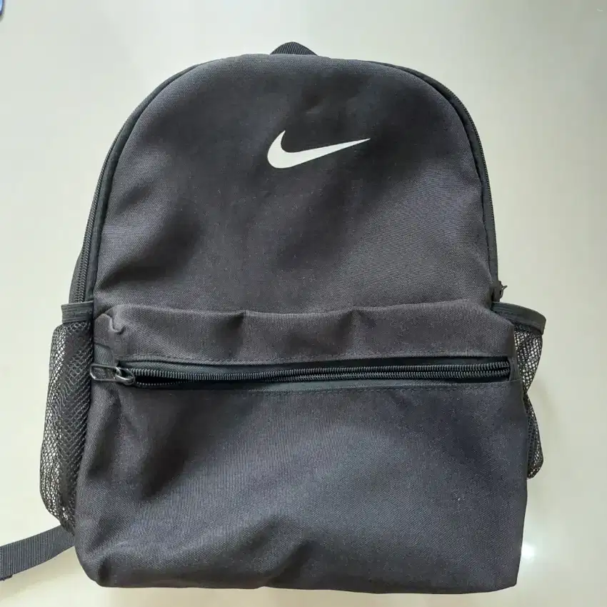 TAS RANSEL NIKE HITAM