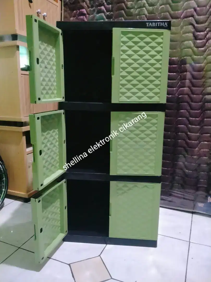 Lemari plastik Tabitha 3 susun ada kunci