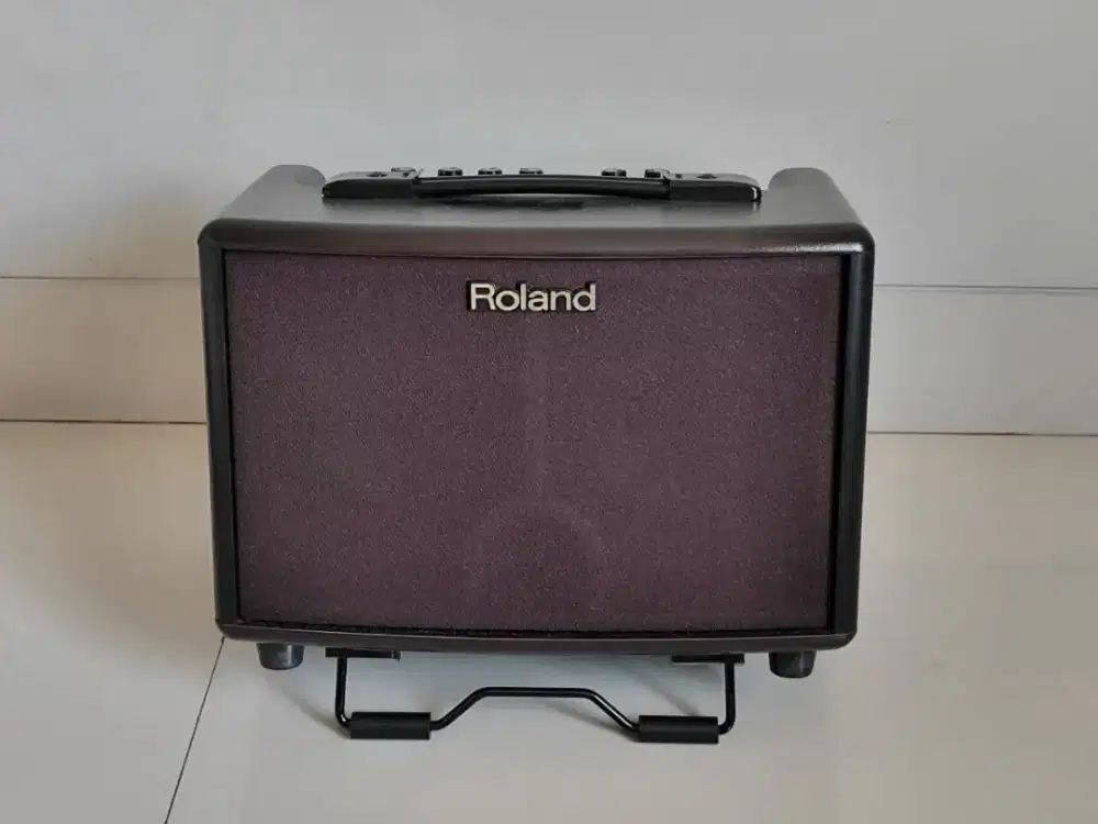 Amplifier Acoustic Roland AC 60 Like New