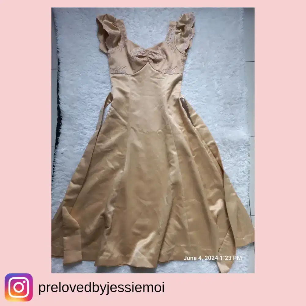 Gold Sateen A-Line Sleeveless Long Party Dress