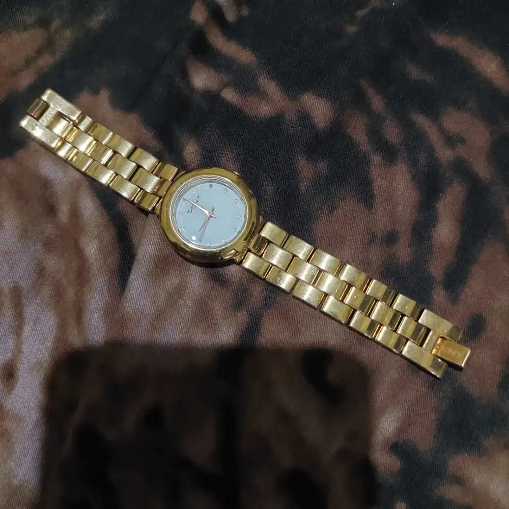 Jam Cewek DKNY Rose Gold