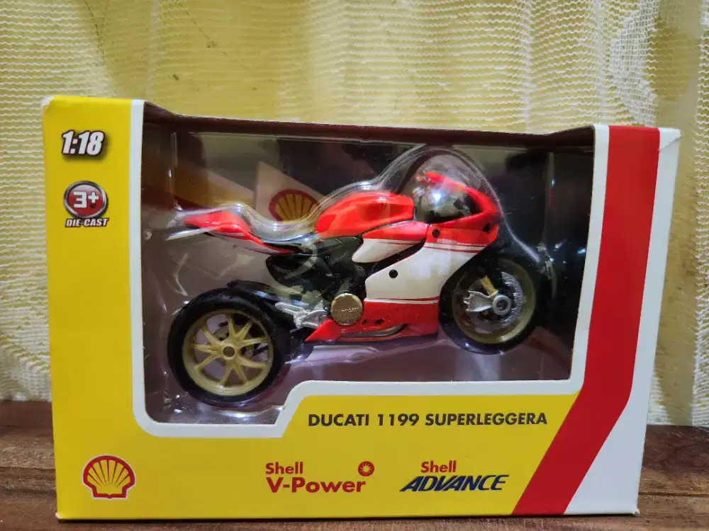 Mainan Shell Ducati 1199 Superleggera (1:18)