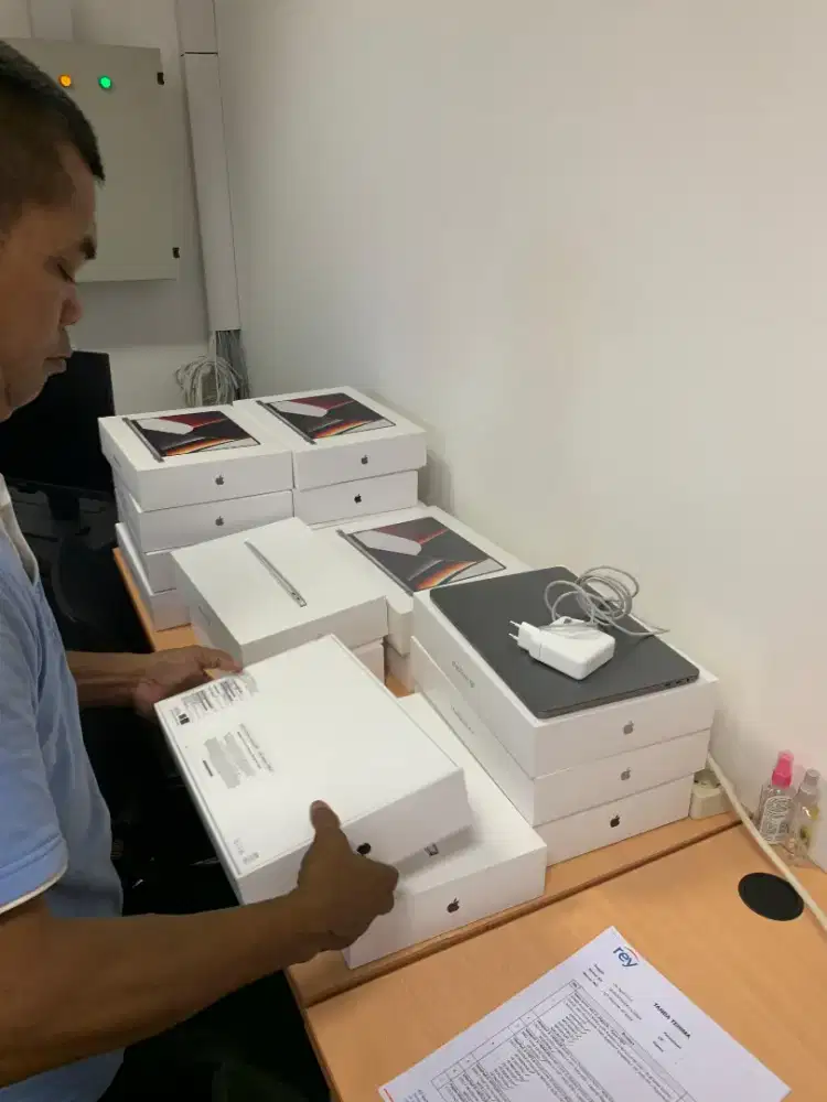 Beli terus laptop cpu monitor bekas kantor banyak