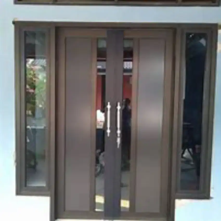 Kusen aluminium dan kaca