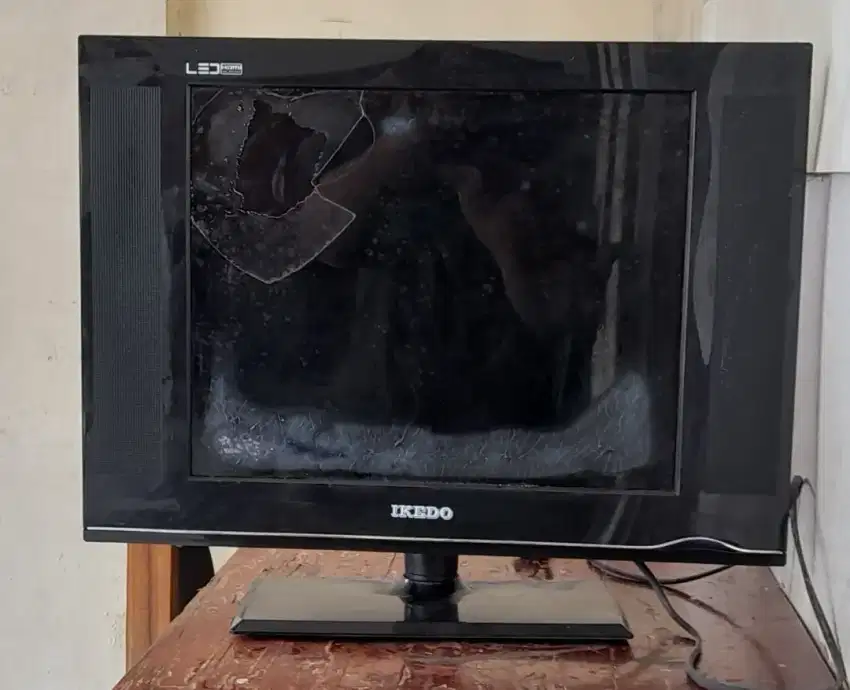 Jual TV bekas Ikedo 17 inchi